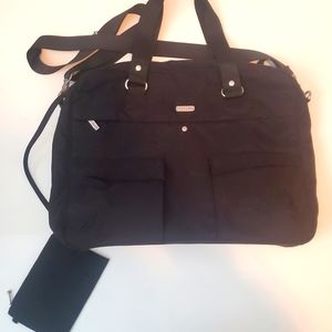 Baggalini Black Nylon Travel Tote Bag Laptop Padded  18 x 13 x 5